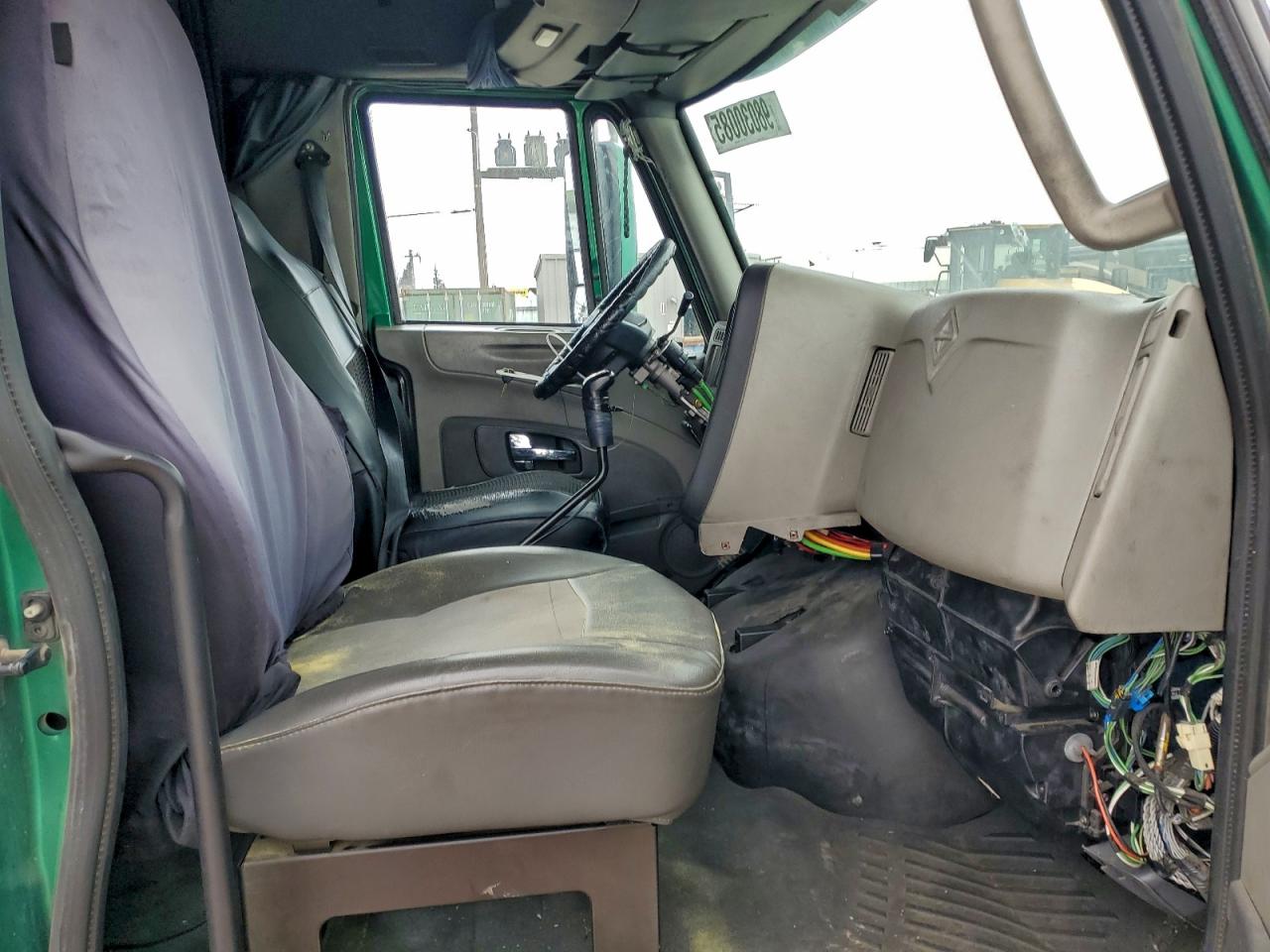 International Prostar Image 5