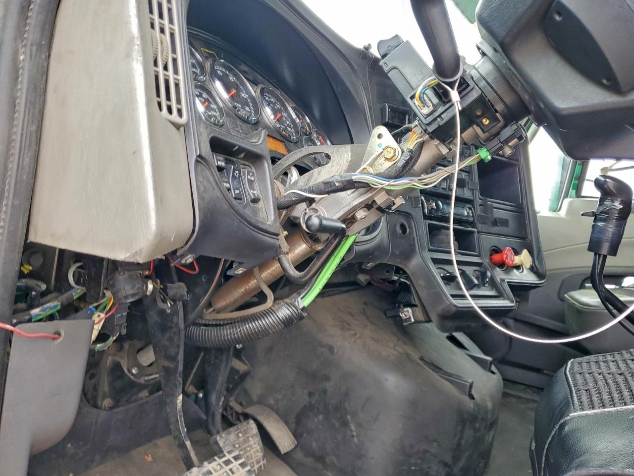 International Prostar Image 7