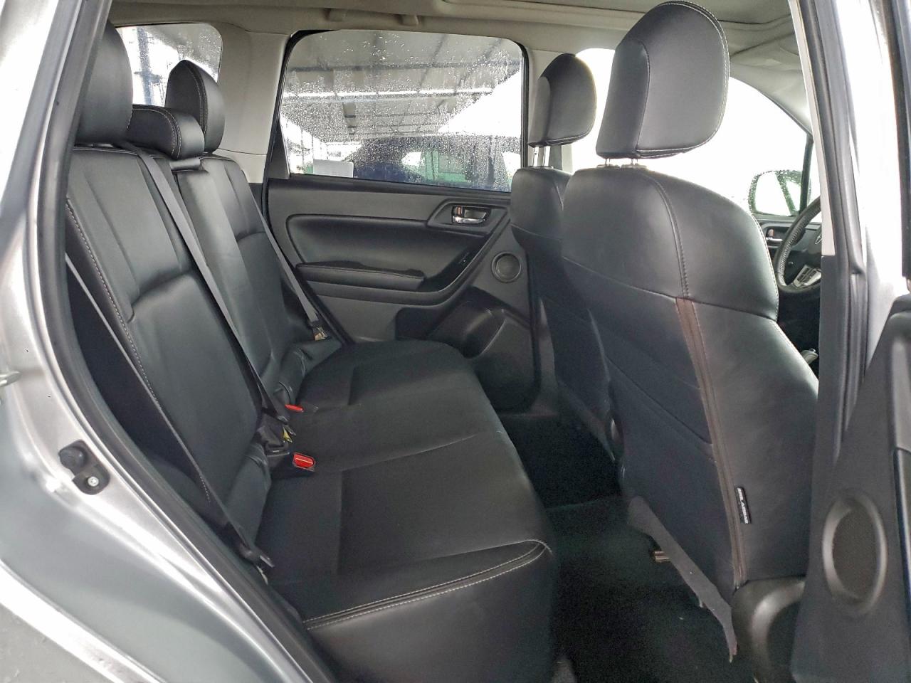 Subaru Forester 2.5i Touring Image 11