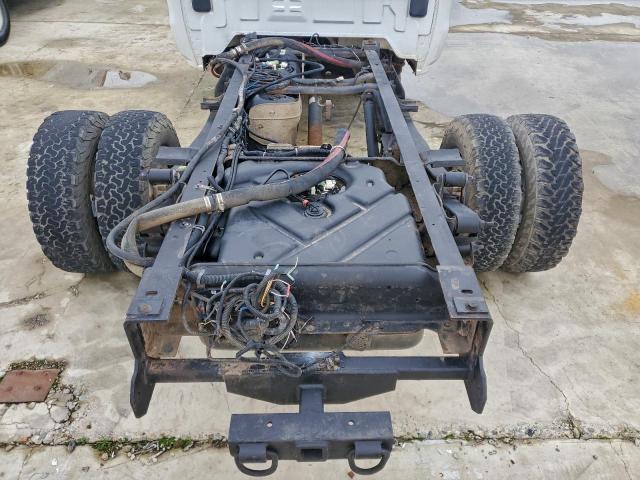 Chevrolet Silverado K3500 Image 7