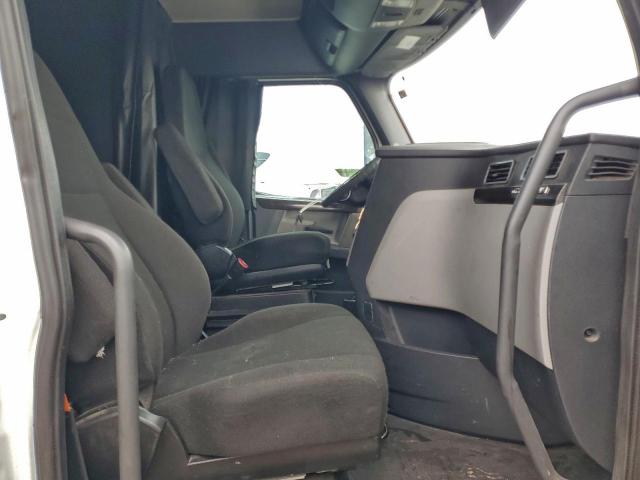 Freightliner Cascadia 1 Image 4