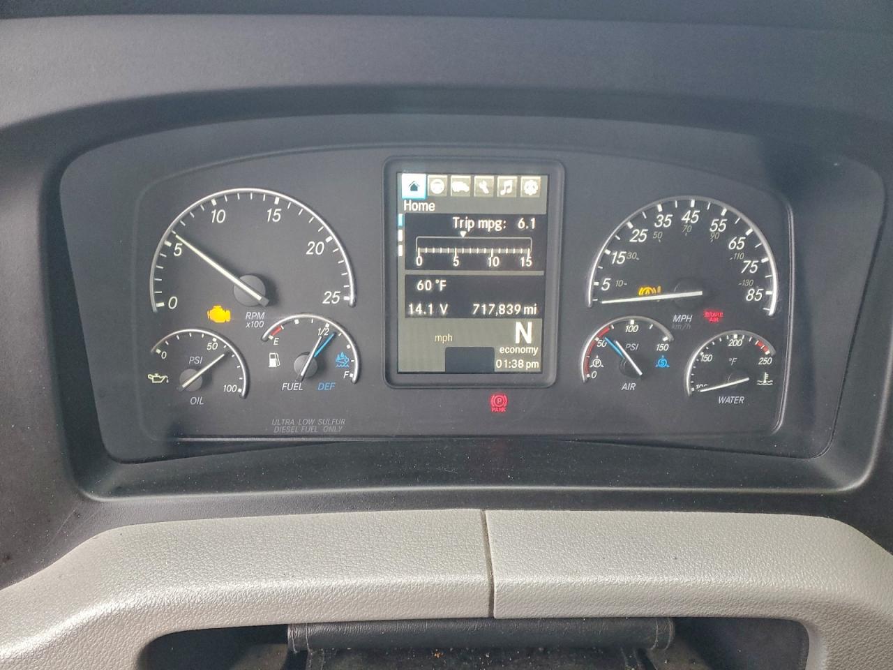 Freightliner Cascadia 1 Image 10