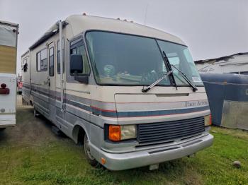  Salvage Oshkosh Motor Truck  Chassis Mi