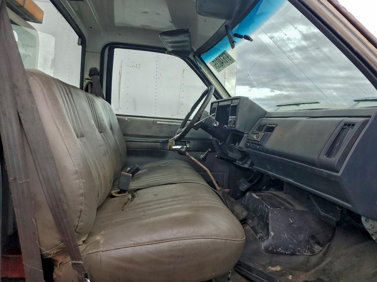 Chevrolet Ck Series C6h042 Image 3