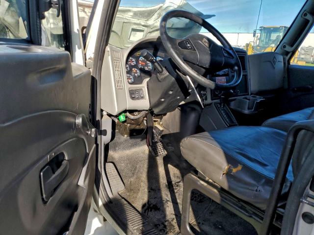 International 4300 4300 Image 4