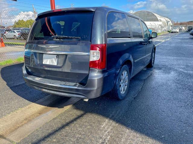 Chrysler Minivan Touring Image 4