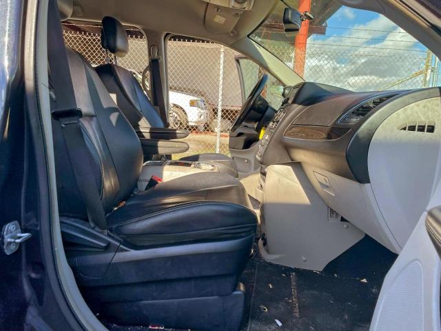 Chrysler Minivan Touring Image 10