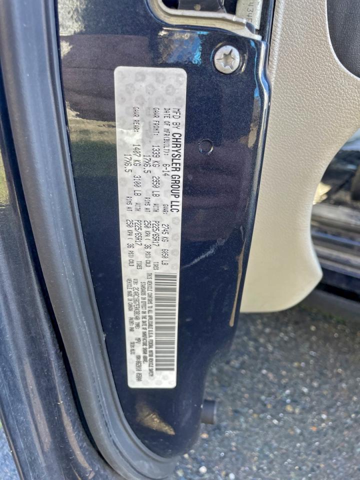 Chrysler Minivan Touring Image 5