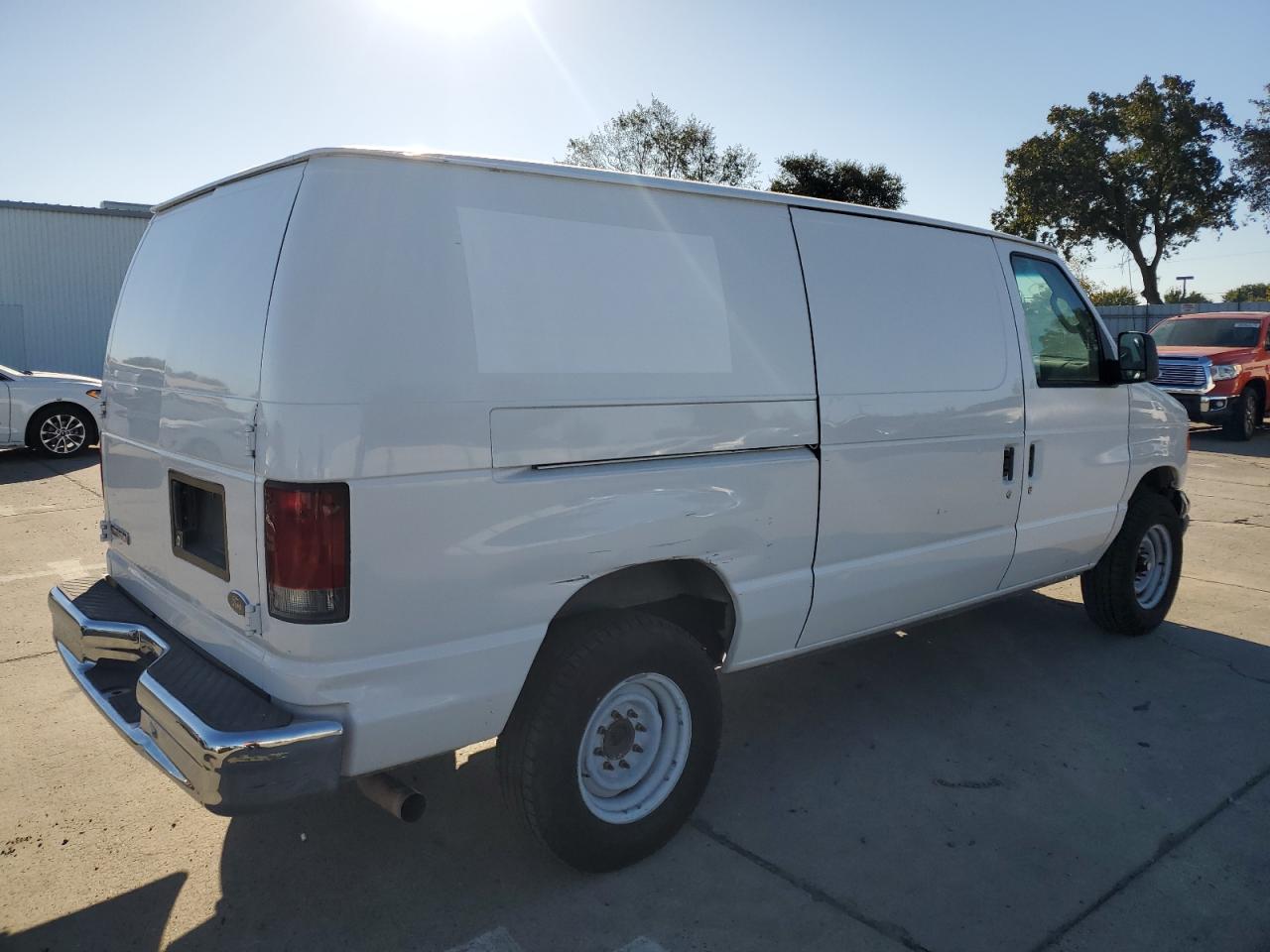 Ford Econoline E250 Van E250 Van Image 3