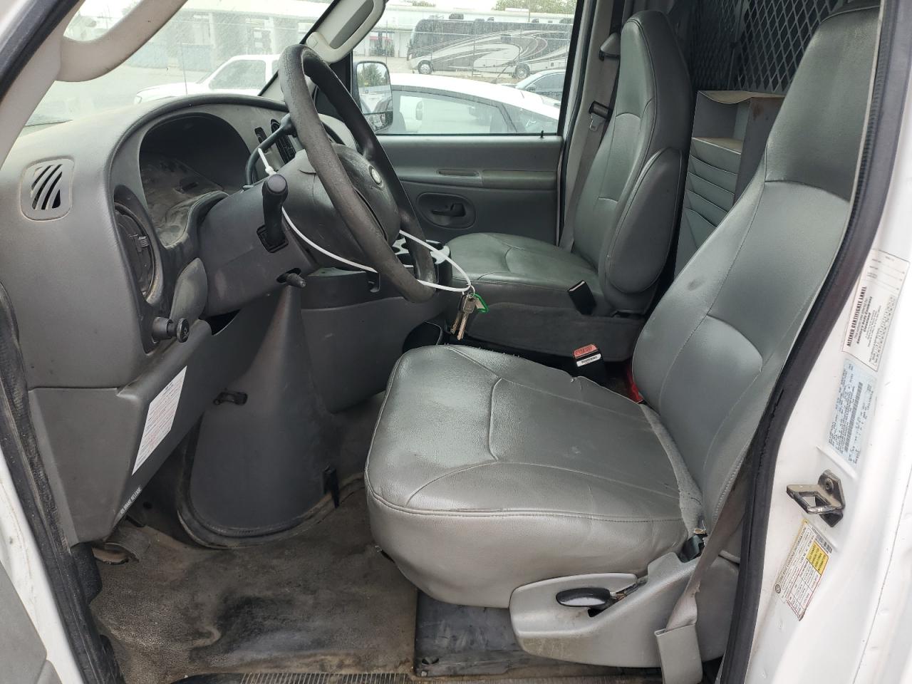 Ford Econoline E250 Van E250 Van Image 8