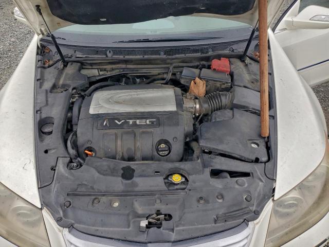 Acura RL Image 12