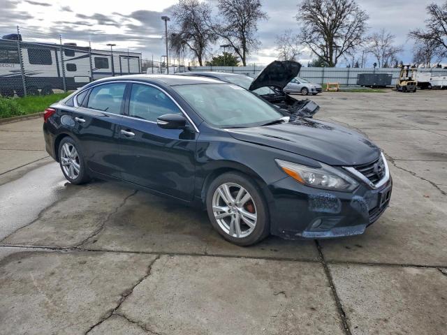 Nissan Altima 3.5sl Image 3