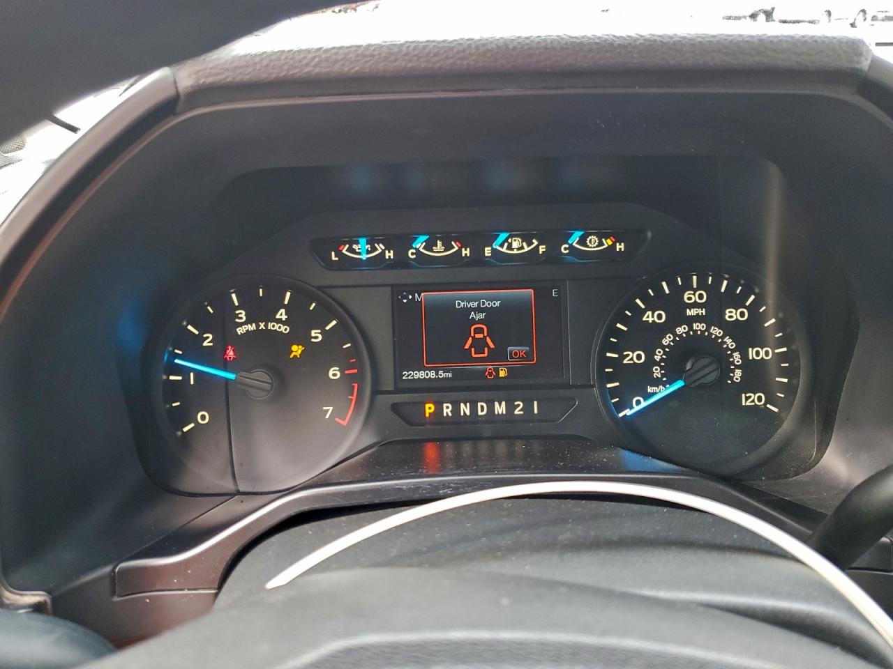 Ford F-150 Super Cab Image 8